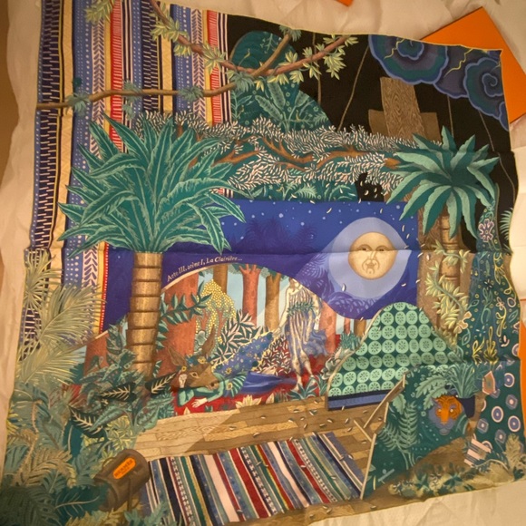 Hermes - rare scarf - NWT 🍊🌝🤌🏻 - Picture 1 of 6